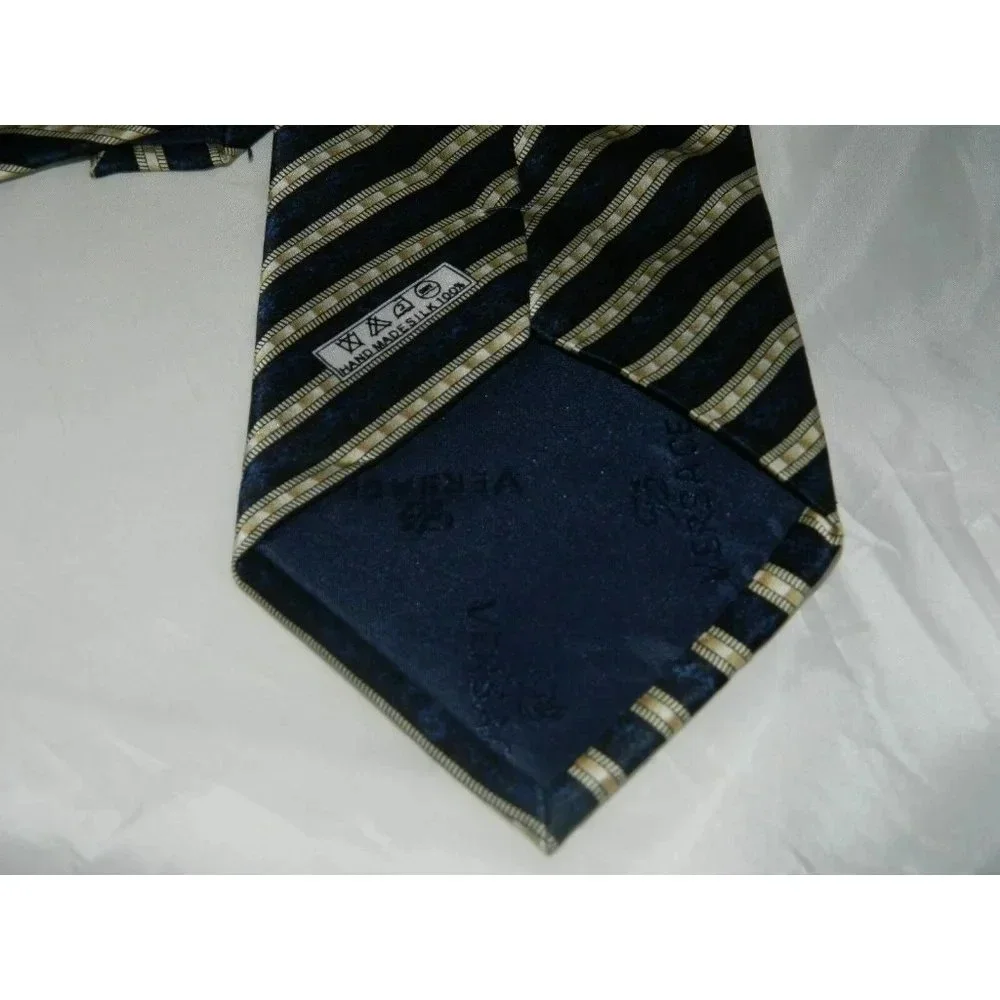 Versace Classic V2 blue diagonal